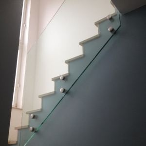 glazen trapleuning vrijstaand met adapters
