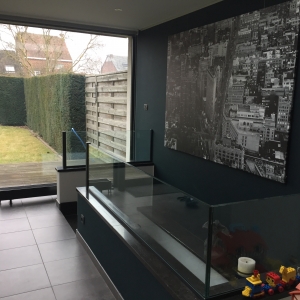 Binnen balustrade vrijstaand glas